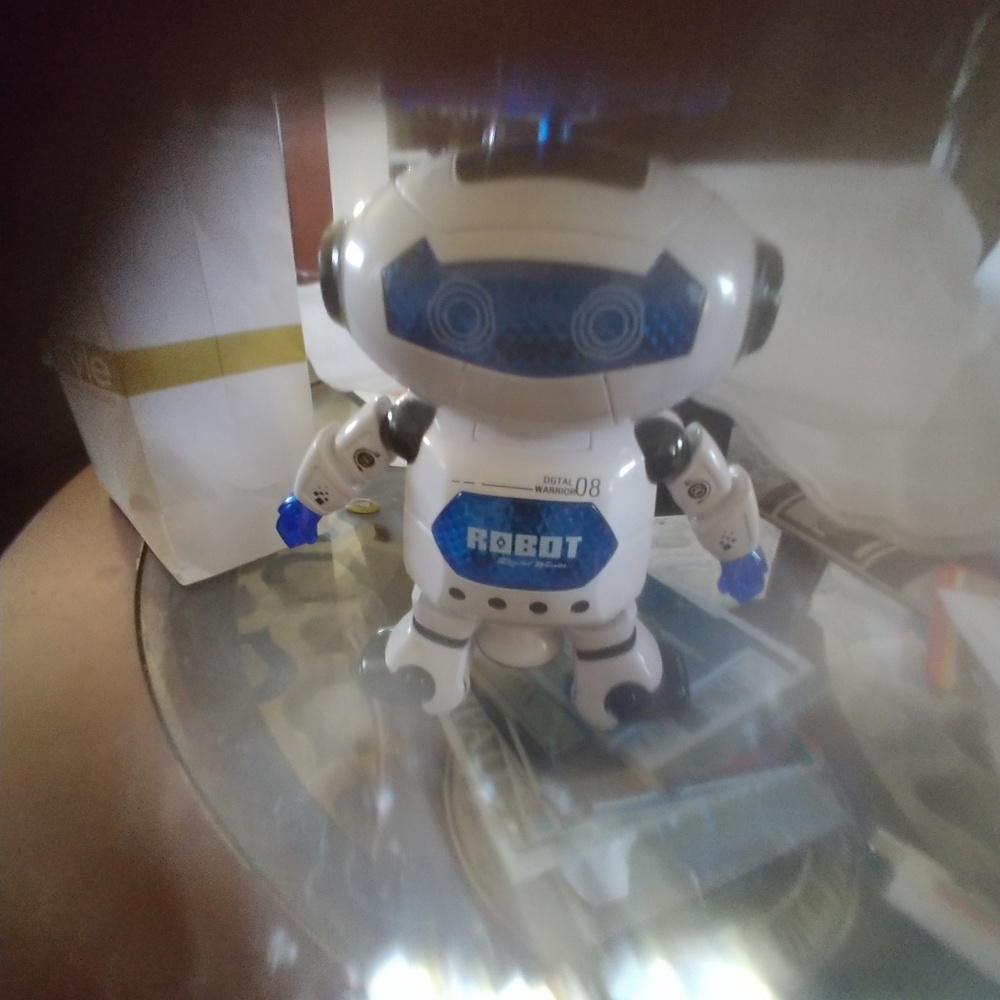 Dancing Robot - Picture 2 of 4